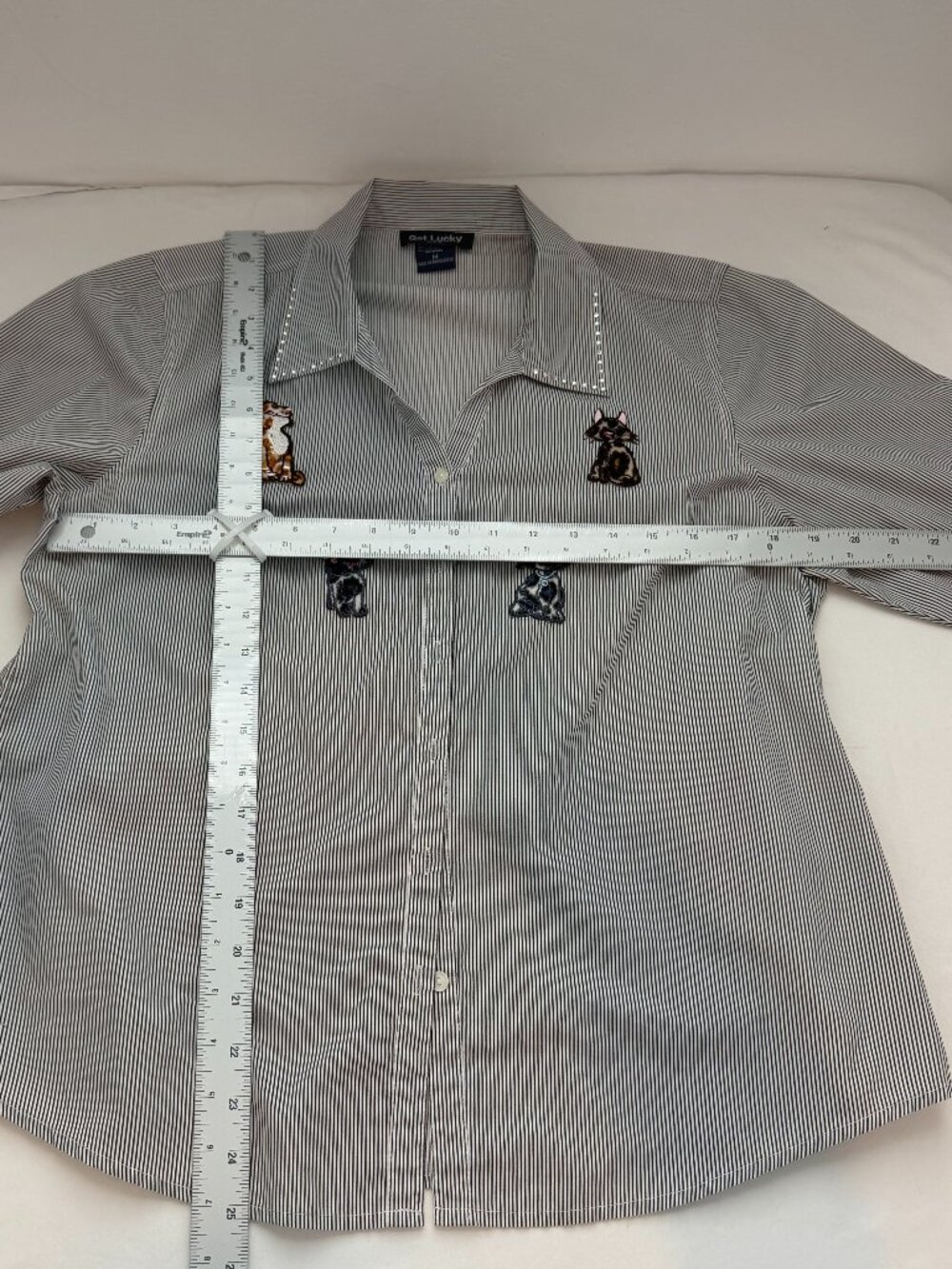 Get Lucky Embroidered Cat Button Up Shirt Pinstripe Kitty Novelty Blouse XL - Picture 7 of 8
